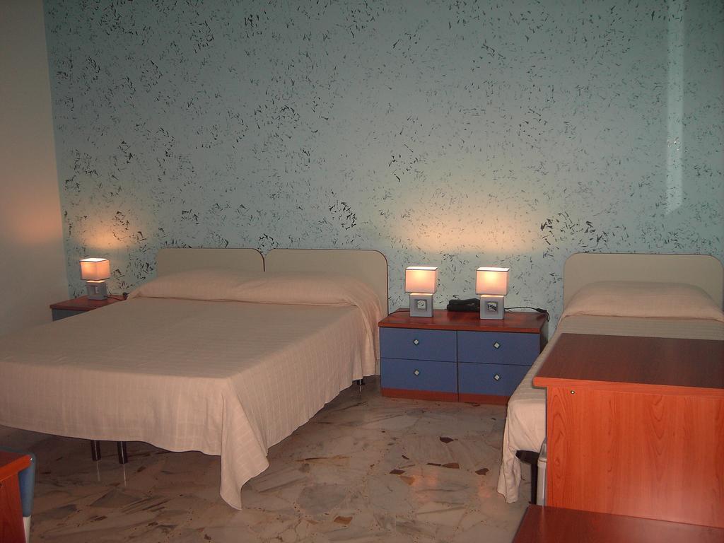 Motta SantʼAnastasia Etna Inn חדר תמונה