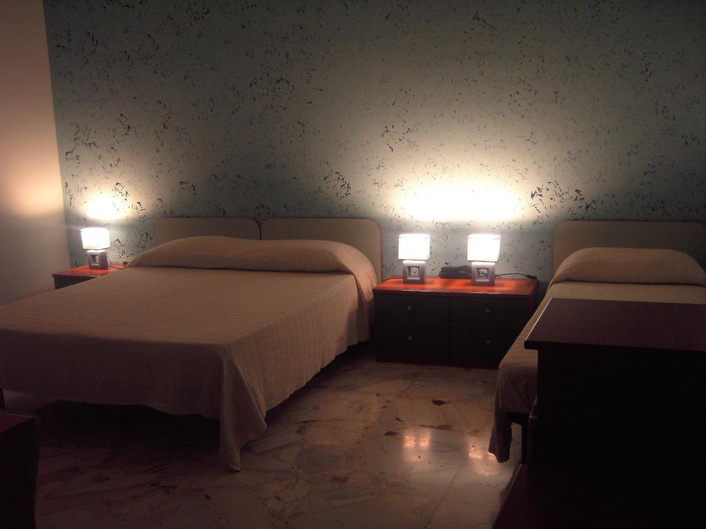 Motta SantʼAnastasia Etna Inn חדר תמונה