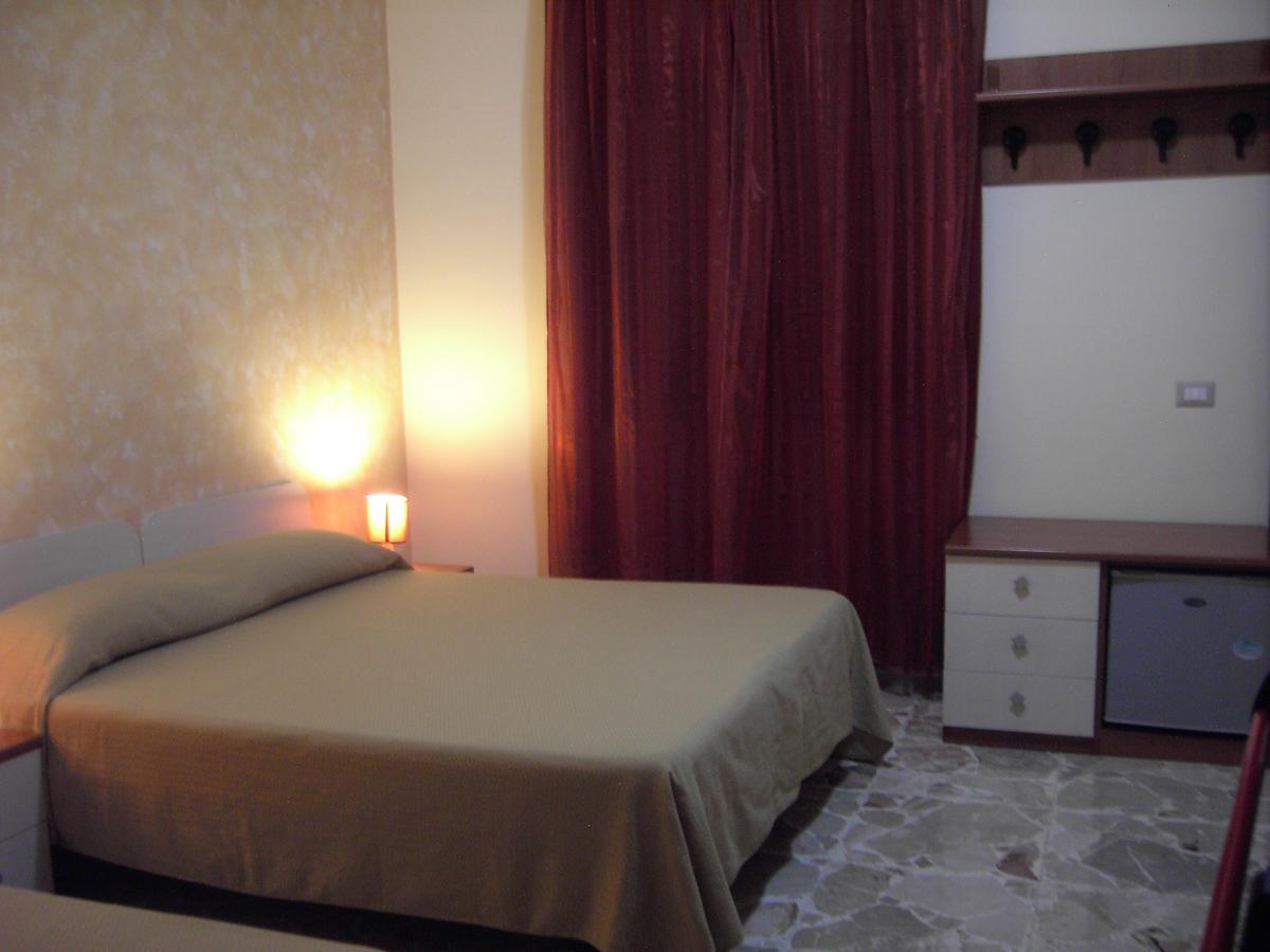Motta SantʼAnastasia Etna Inn מראה חיצוני תמונה