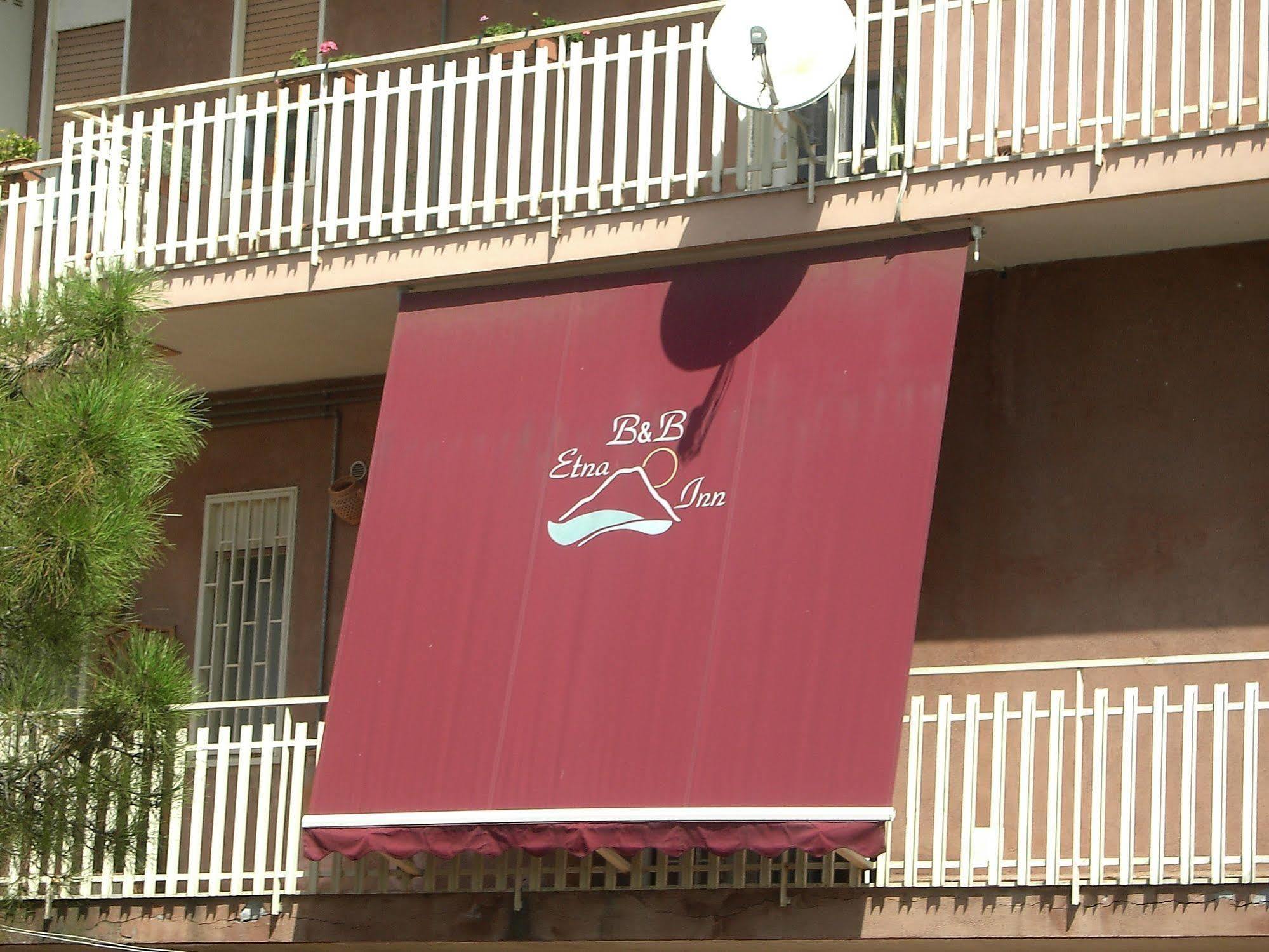 Motta SantʼAnastasia Etna Inn מראה חיצוני תמונה