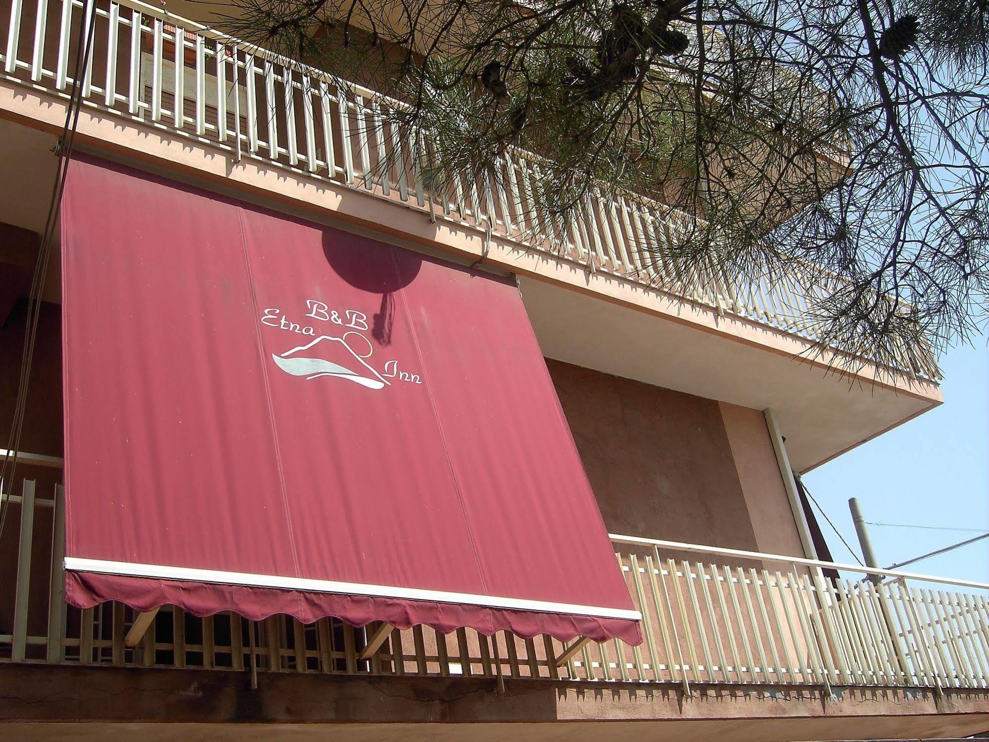 Motta SantʼAnastasia Etna Inn מראה חיצוני תמונה