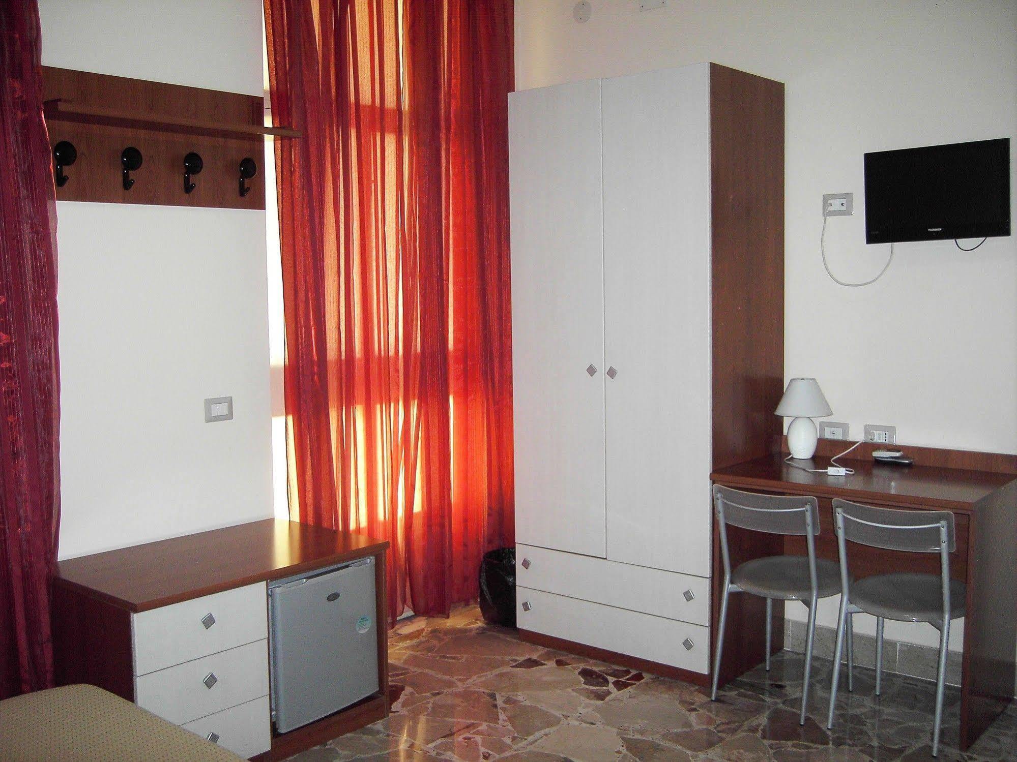 Motta SantʼAnastasia Etna Inn מראה חיצוני תמונה