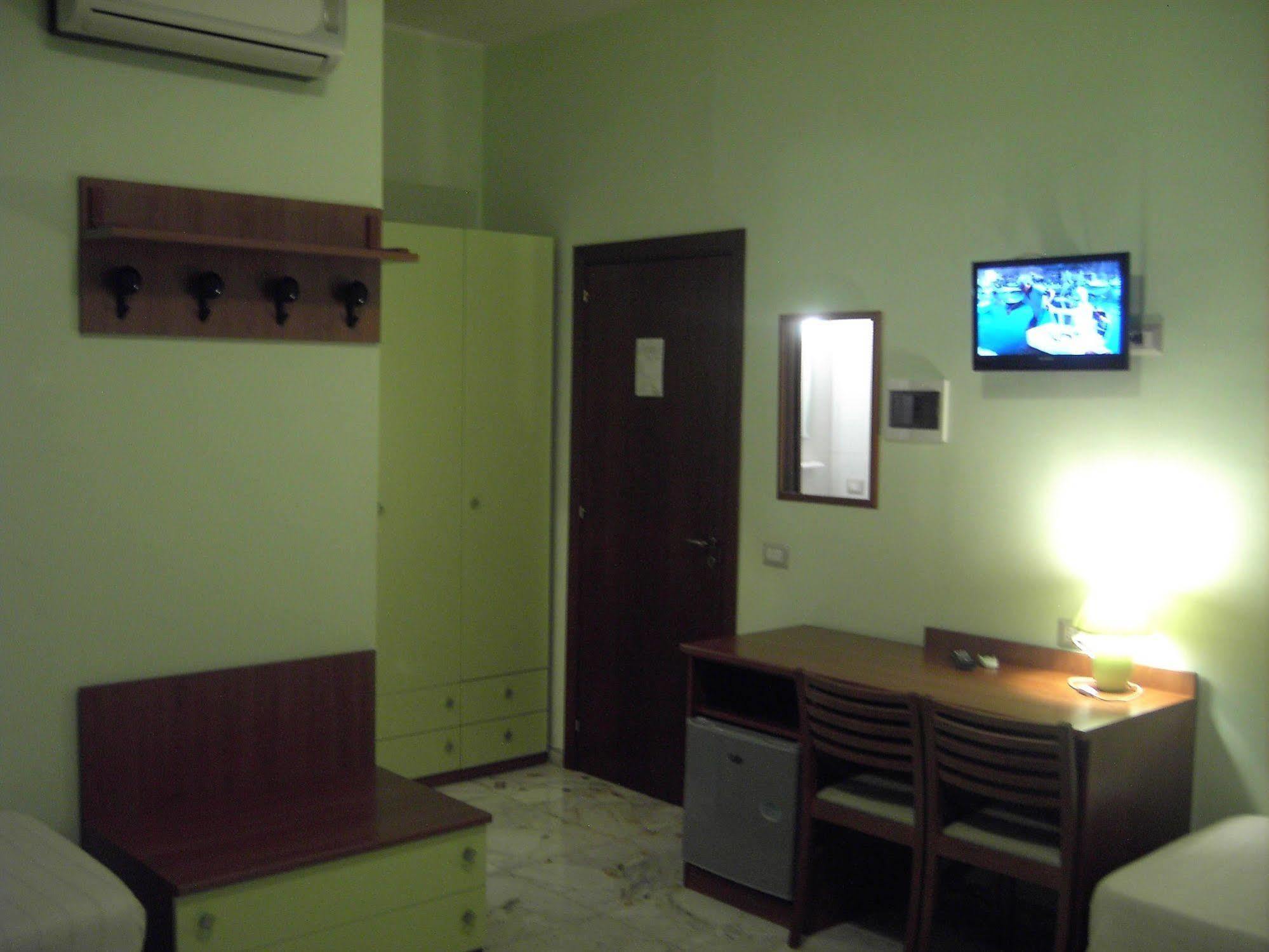 Motta SantʼAnastasia Etna Inn מראה חיצוני תמונה