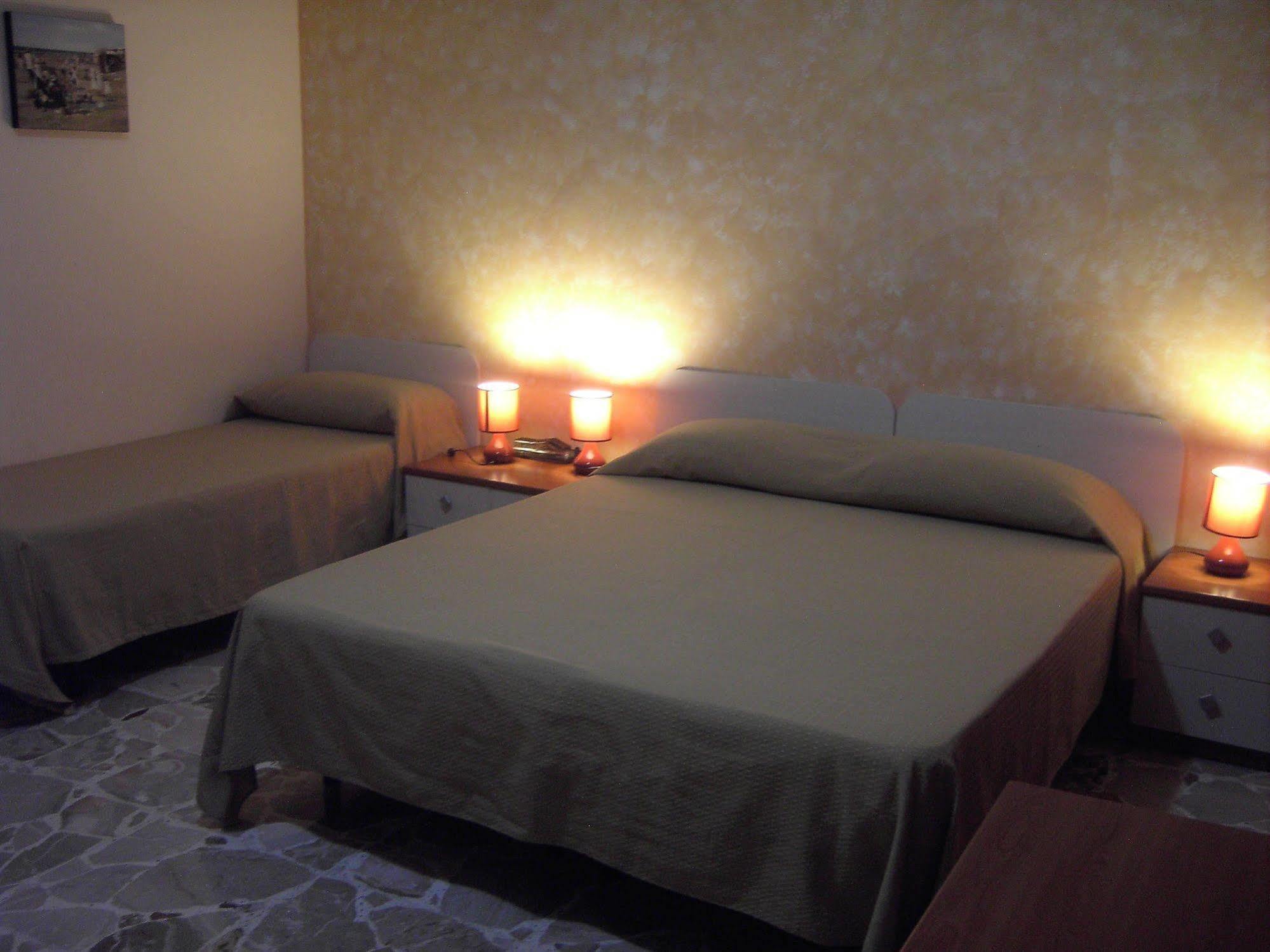 Motta SantʼAnastasia Etna Inn מראה חיצוני תמונה