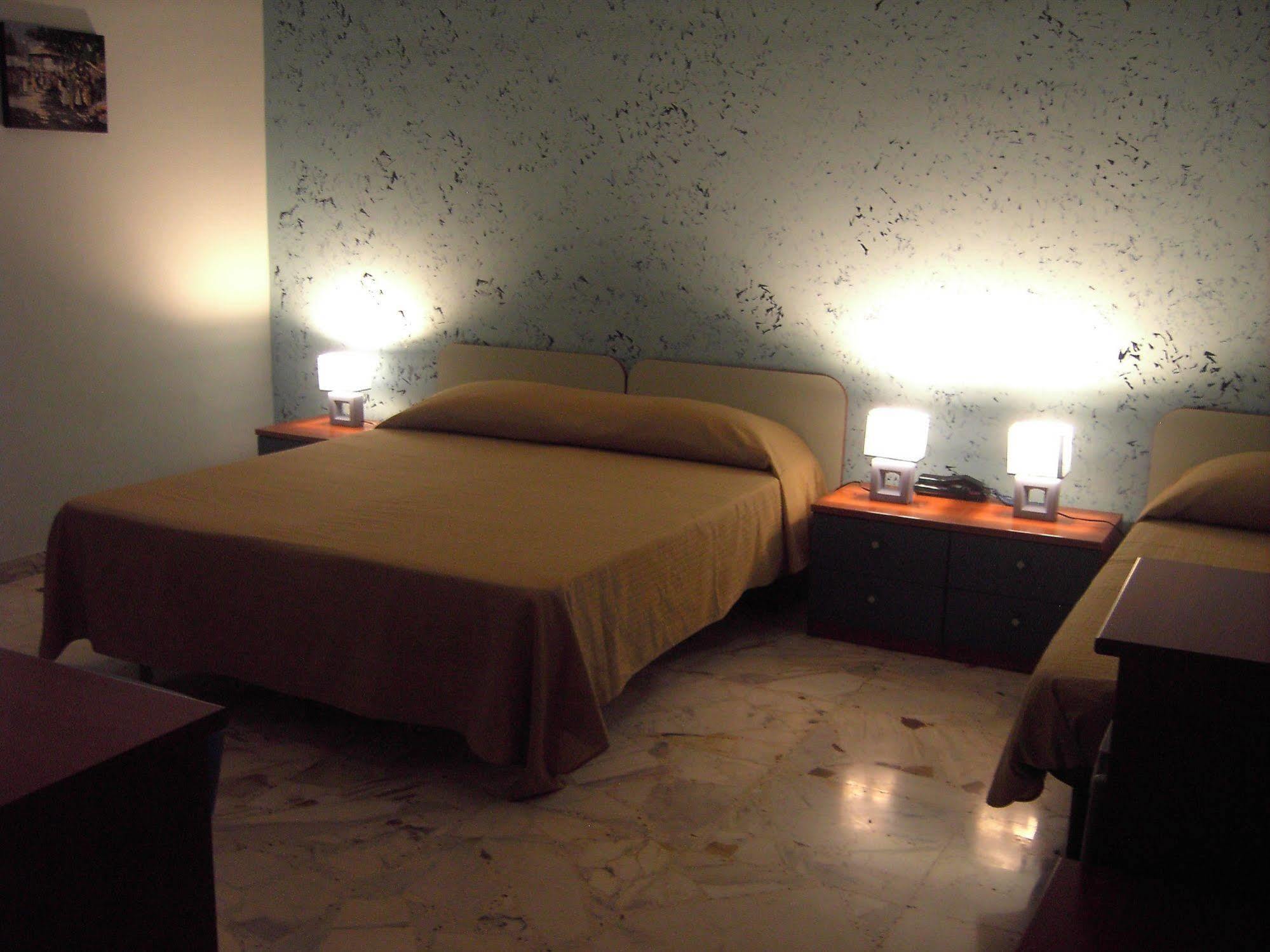 Motta SantʼAnastasia Etna Inn מראה חיצוני תמונה